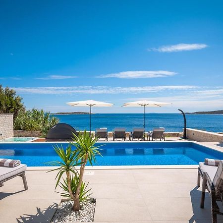 Villa Carisma Island วิส ภายนอก รูปภาพ